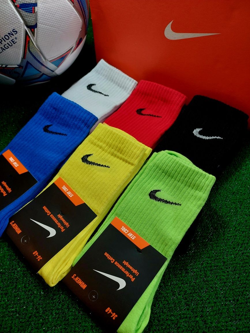 Skarpety Nike długie białe czarne kolorowe 20 par