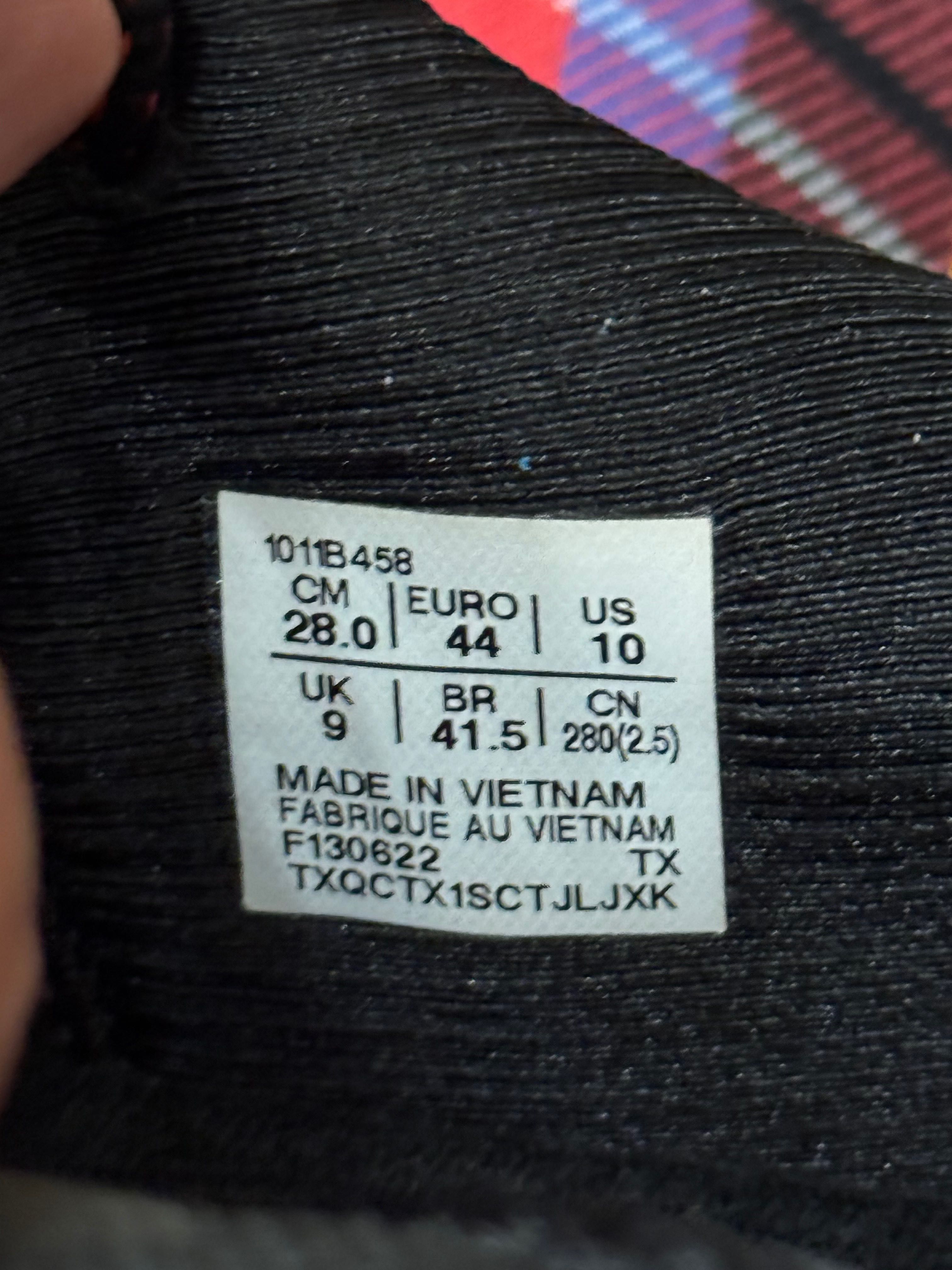 Кросівки asics Novablast 3 28 см