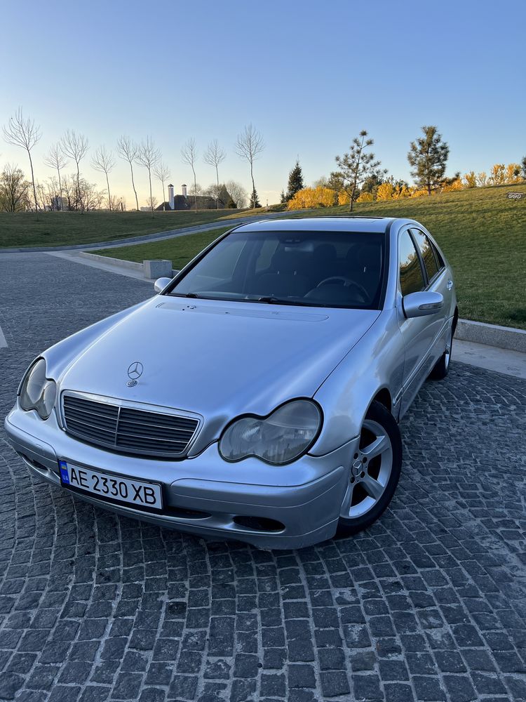 Mercedes benz c 220d avromat