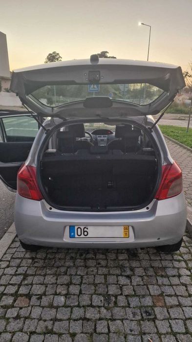 Toyota Yaris 1.0 Gasolina VVT-i (2006)