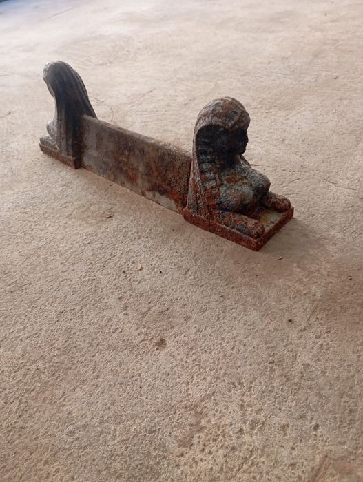 Vendo esta peça toda em ferro