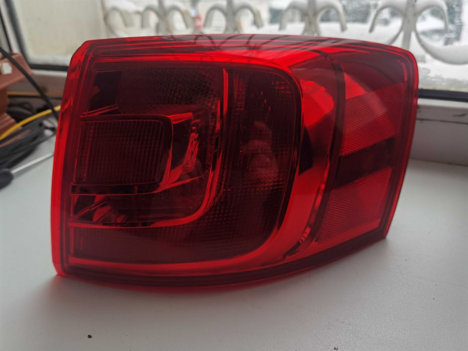 фонарь левый в крыло  Volkswagen Jetta 6