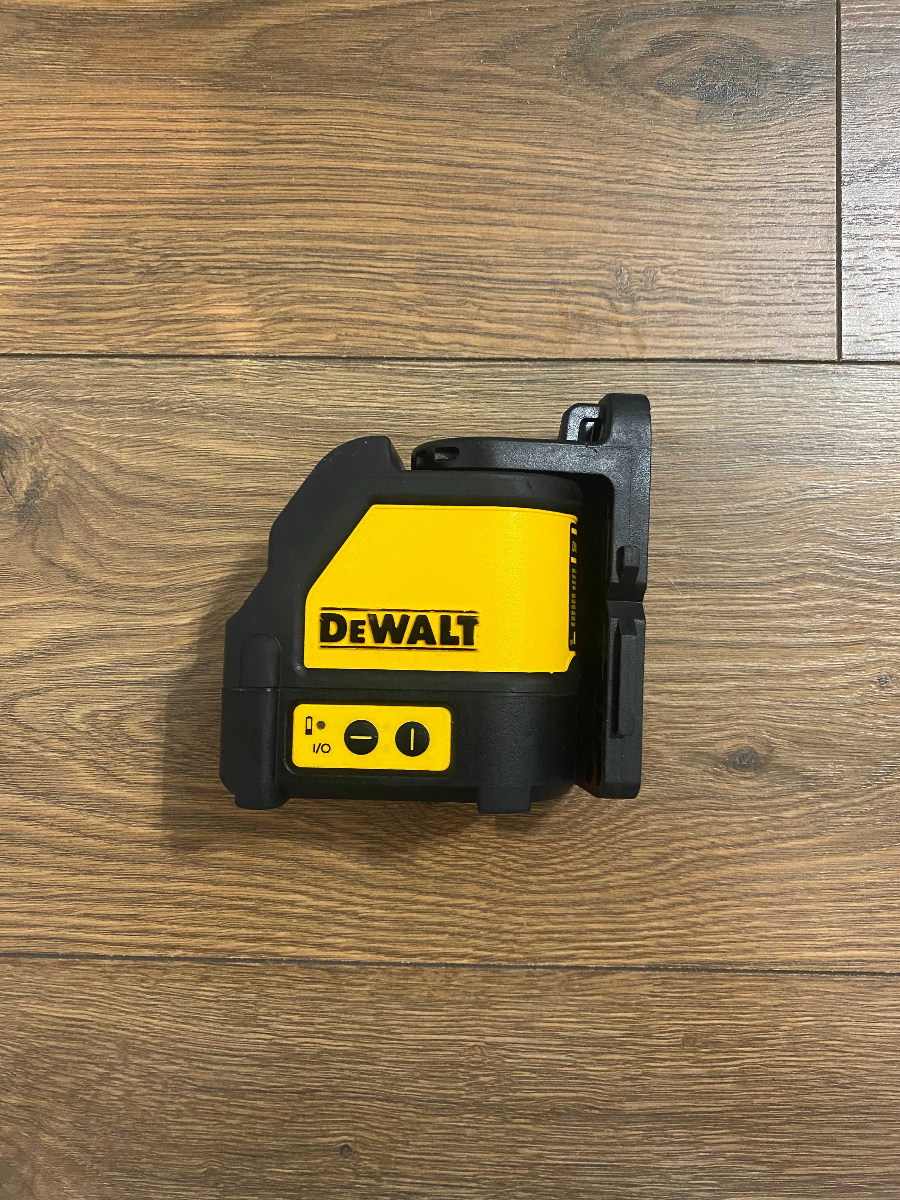 Laser krzyżowy DeWalt DW088 samopoziomujący czerwony 2023 rok