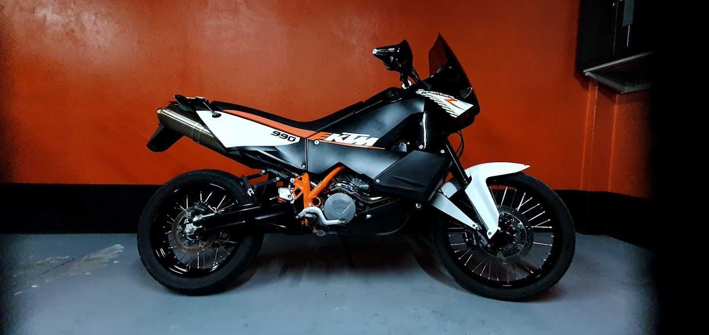 2011 KTM 990 Adventure R com 19 596 KMs