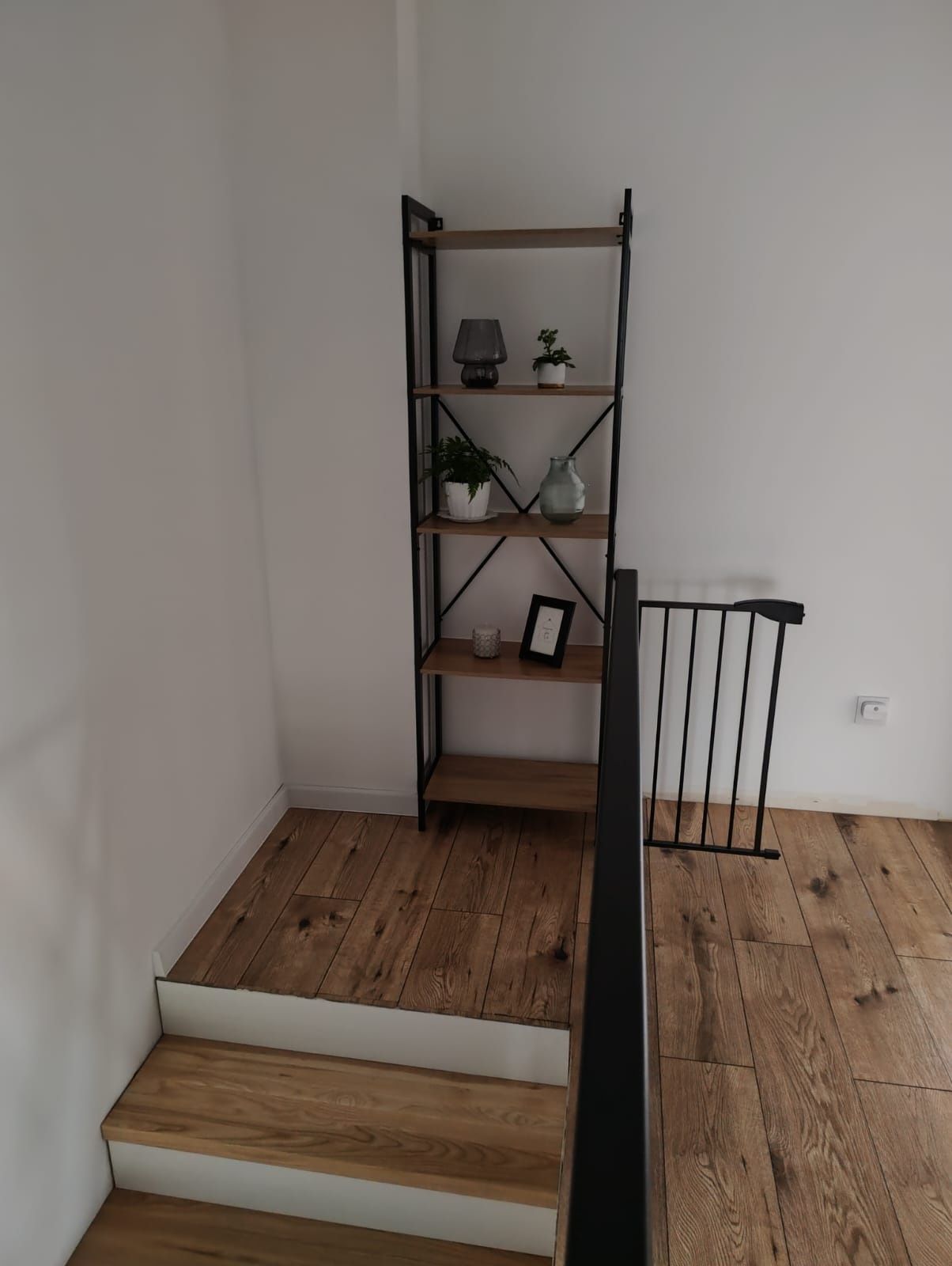 Regał wall cabinet