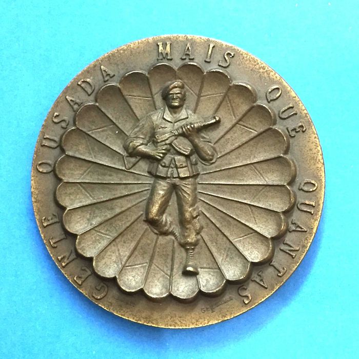 R-TROPAS PARA-QUEDISTAS Nº. 1, Base Operacional - medalha - Ø80mm