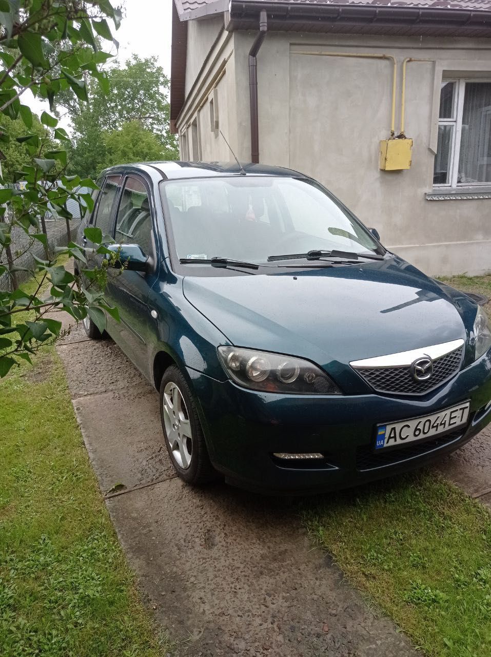 Продам автомобіль Mazda 2