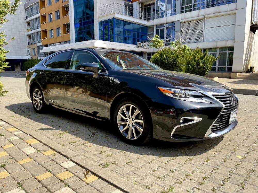 Lexus ES 300h HYBRID