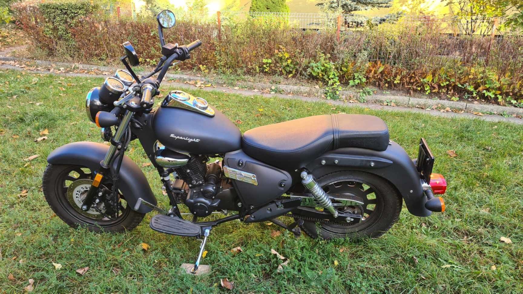 KEEWAY Superlight 125