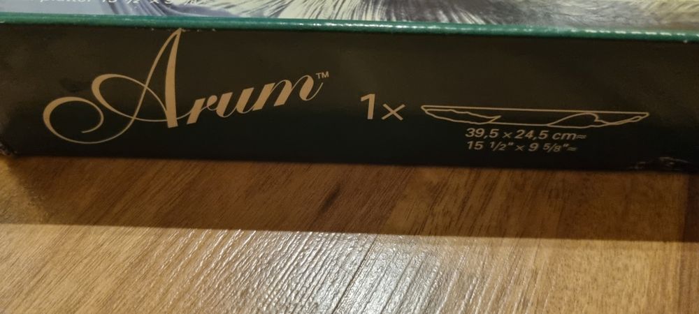 Patera szklana z motywem kwiatu kalii