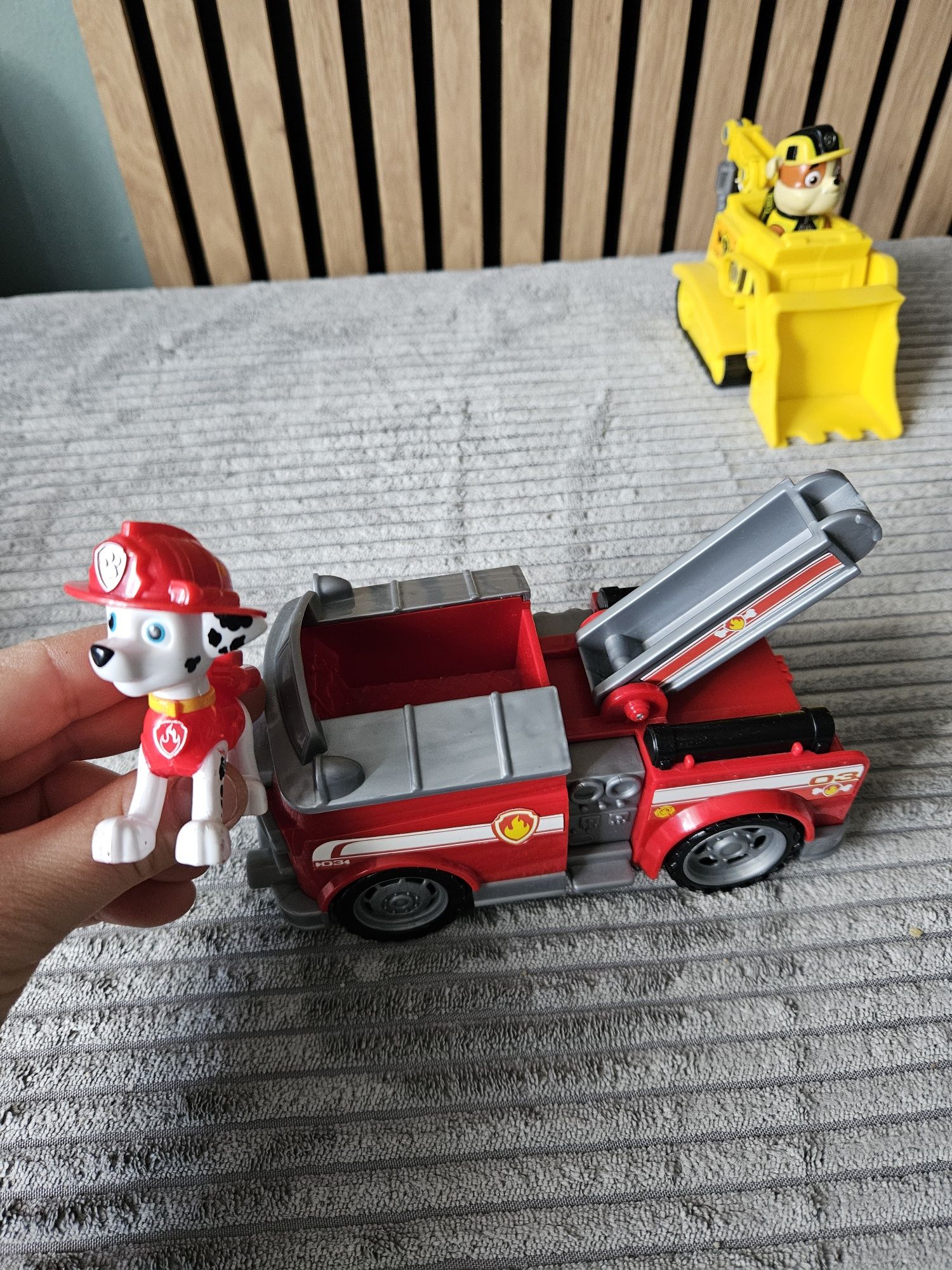 Skye marshall rubble pojazdy psi patrol