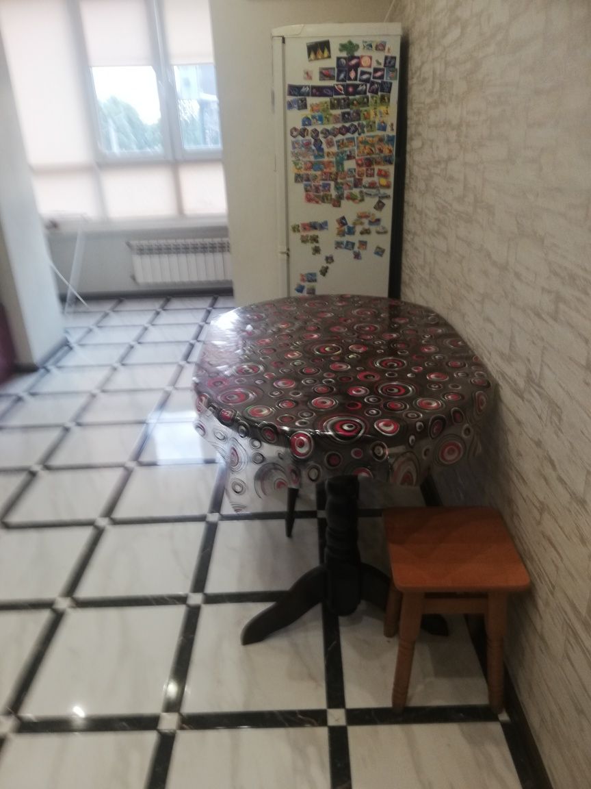 Здам 1 кв на Замостянській