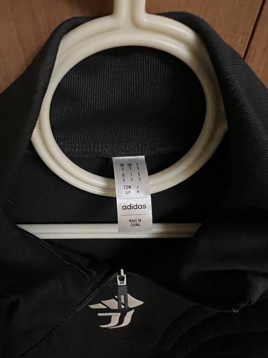 Спортивна оригінальна кофта FC.Juventus