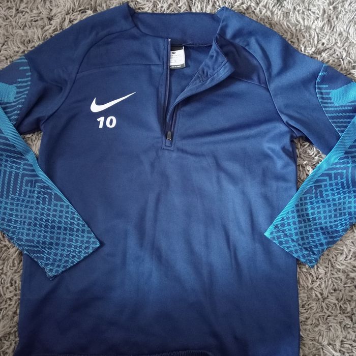 Тренувальний костюм