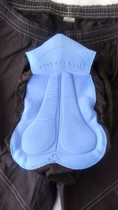 GORE WEAR. Męskie spodenki rowerowe, typ: 2 w 1.