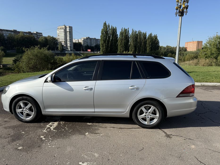 Volkswagen Golf VI універсал
