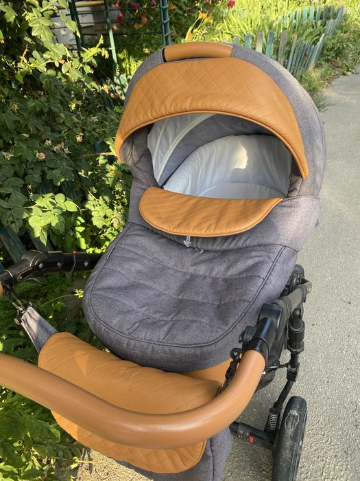 Коляска 2/1 Карелло браво