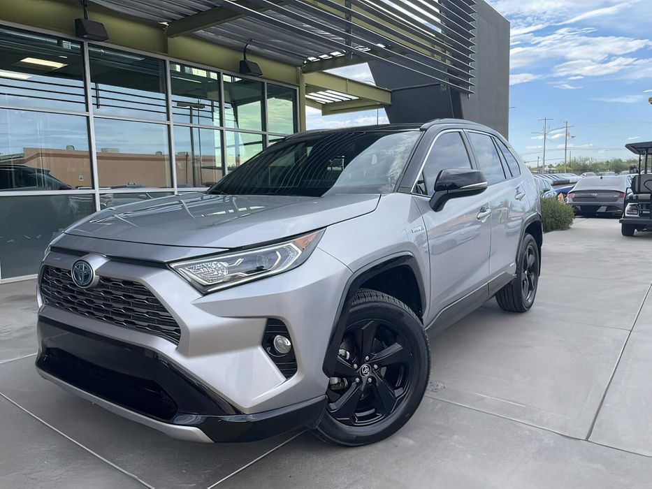 Toyota RAV4      2020