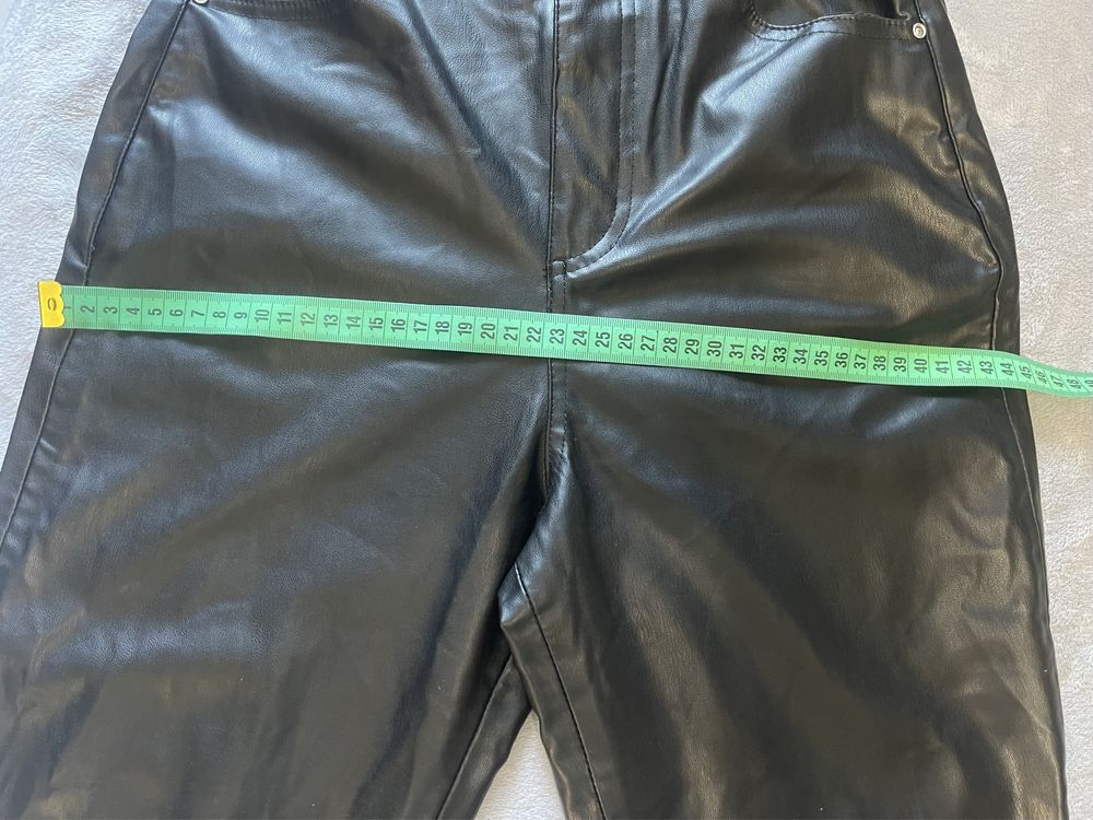 Новые кожаные женские штаны брюки джинсы Zara