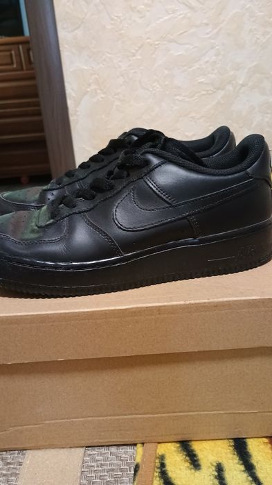 Шкіряні кросівки найк