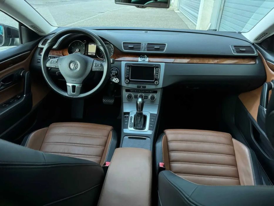 Volkswagen Passat CC      2013