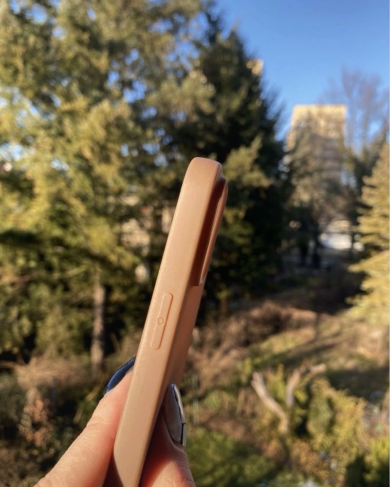 Łososiowy case na iphone 15 pro max silikon
