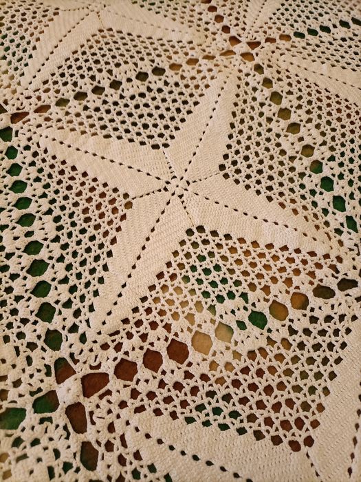 Feito á mão - Toalhas de mesa em renda e linho branco