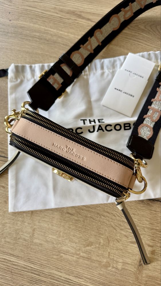 Marc Jacobs Snapshot