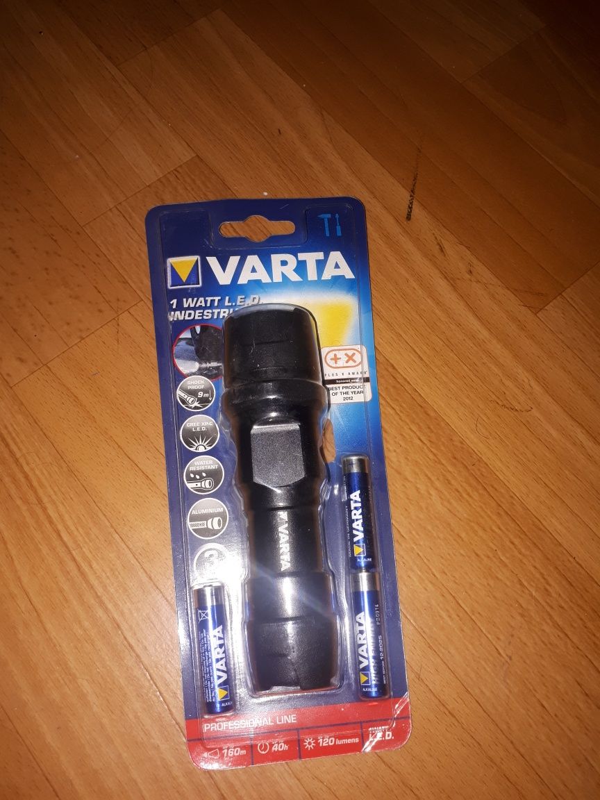 Latarka varta warta