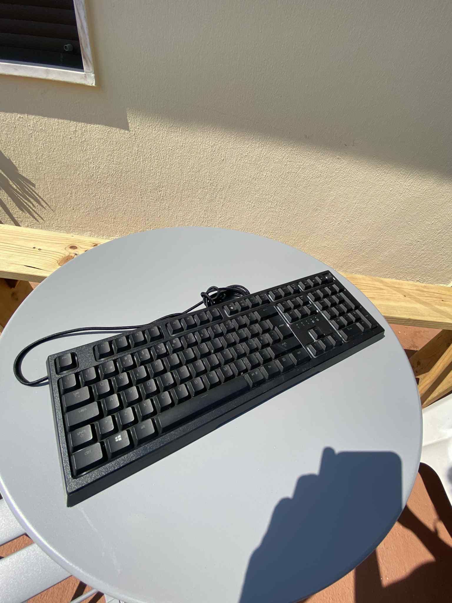 ***Teclado Razer usado 2x***