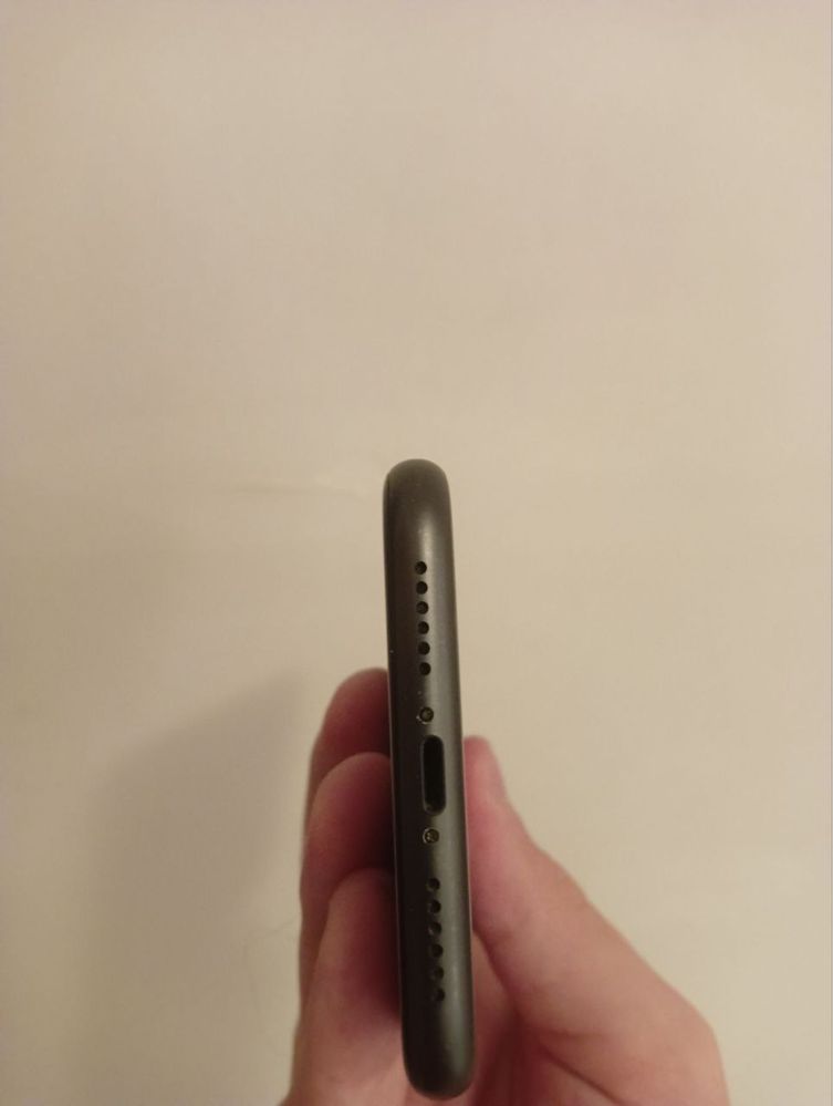 iPhone 11 256 GB 100% pojemności