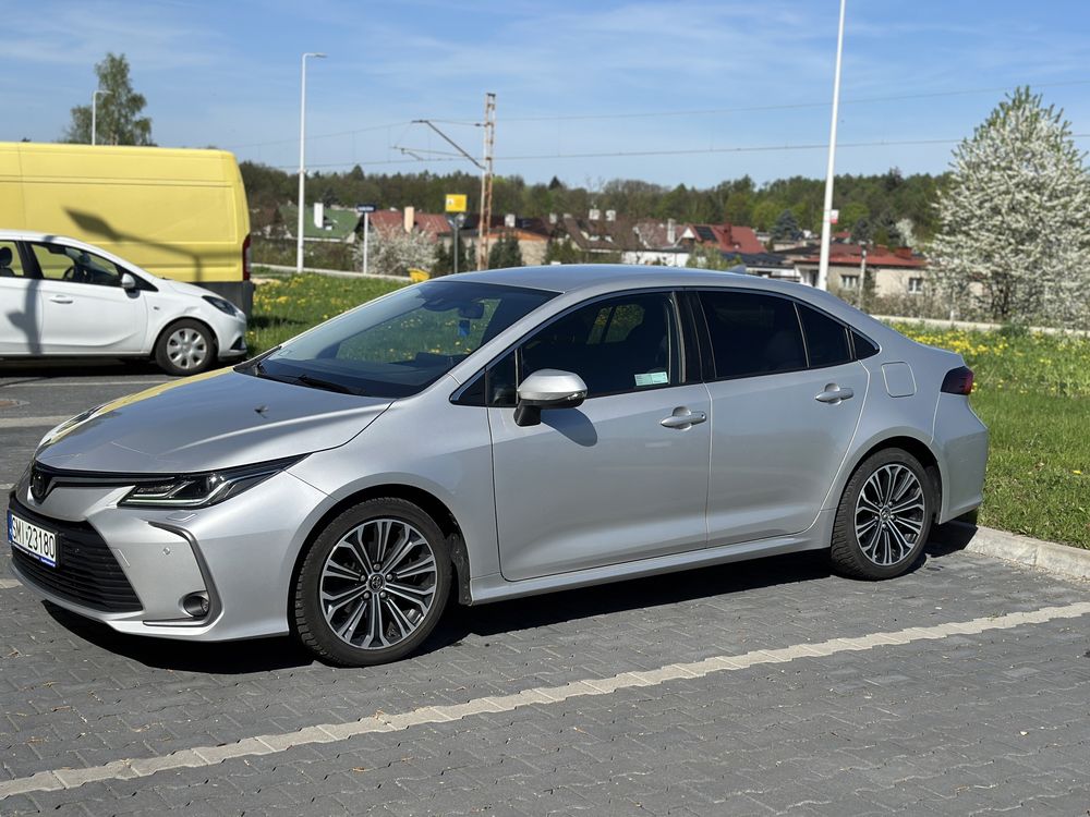 Toyota Corolla E210