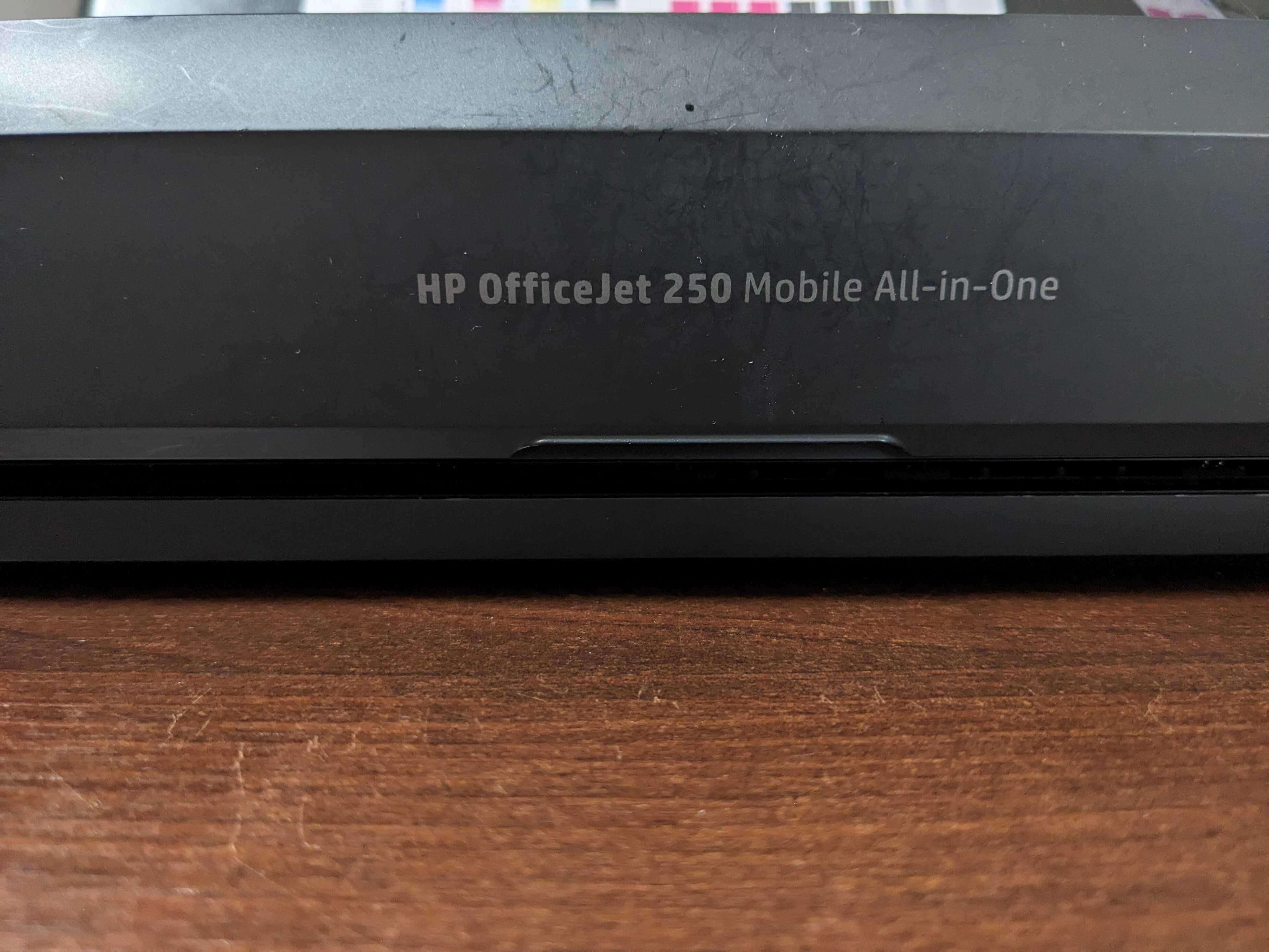 HP OfficeJet 250 Mobile 3-в-1 портативний принтер БФП