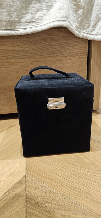 Kuferek na biżuterię Homla