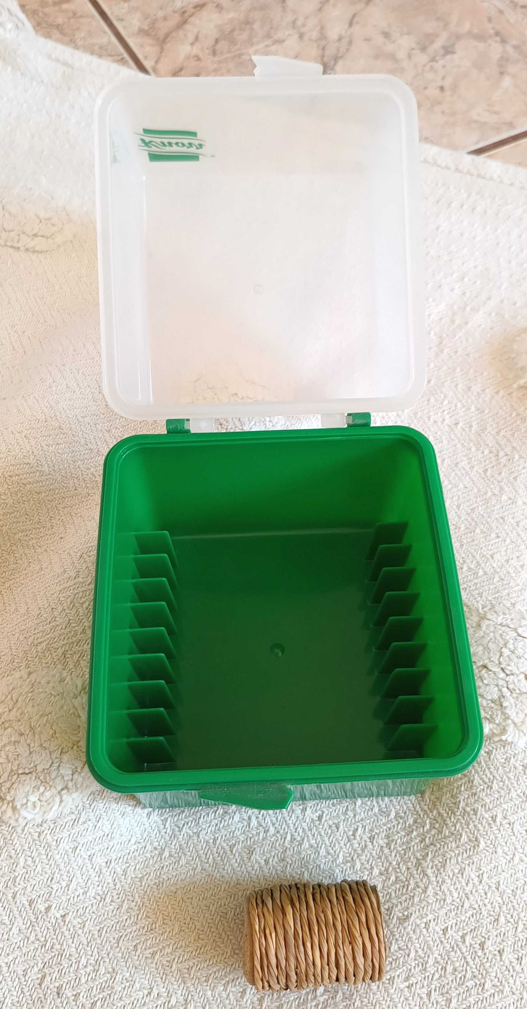 Zestaw pojemnik na przyprawy + pojemnik na wykałaczki