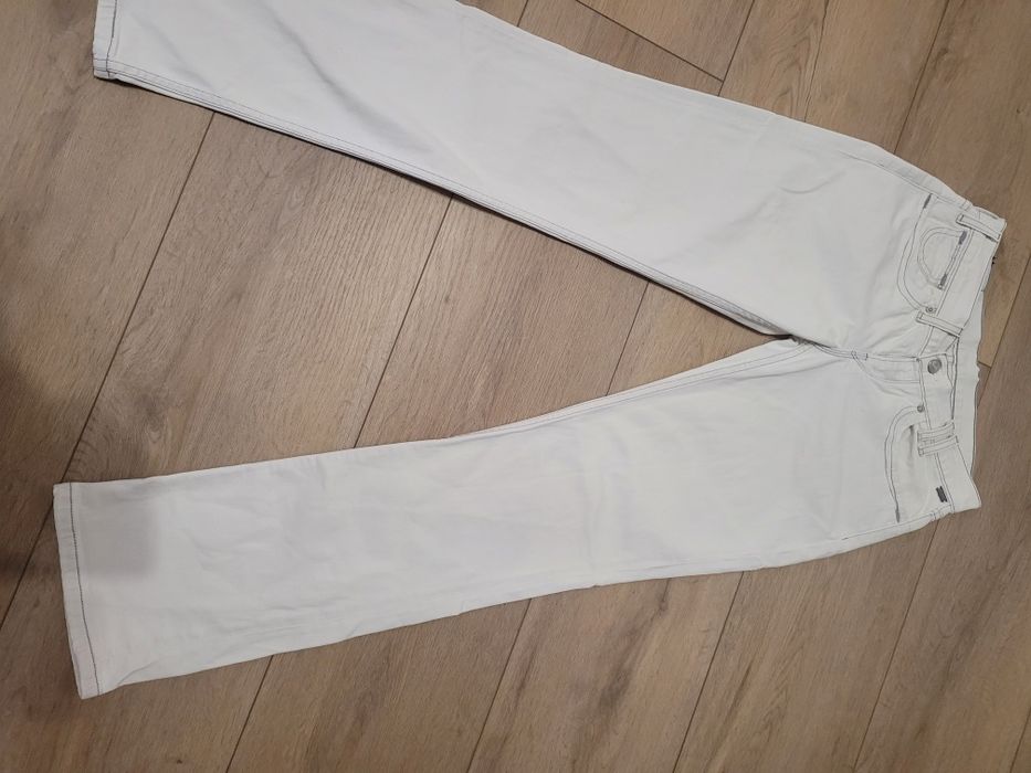 Jeansy levi's straight prosze W28  L 32