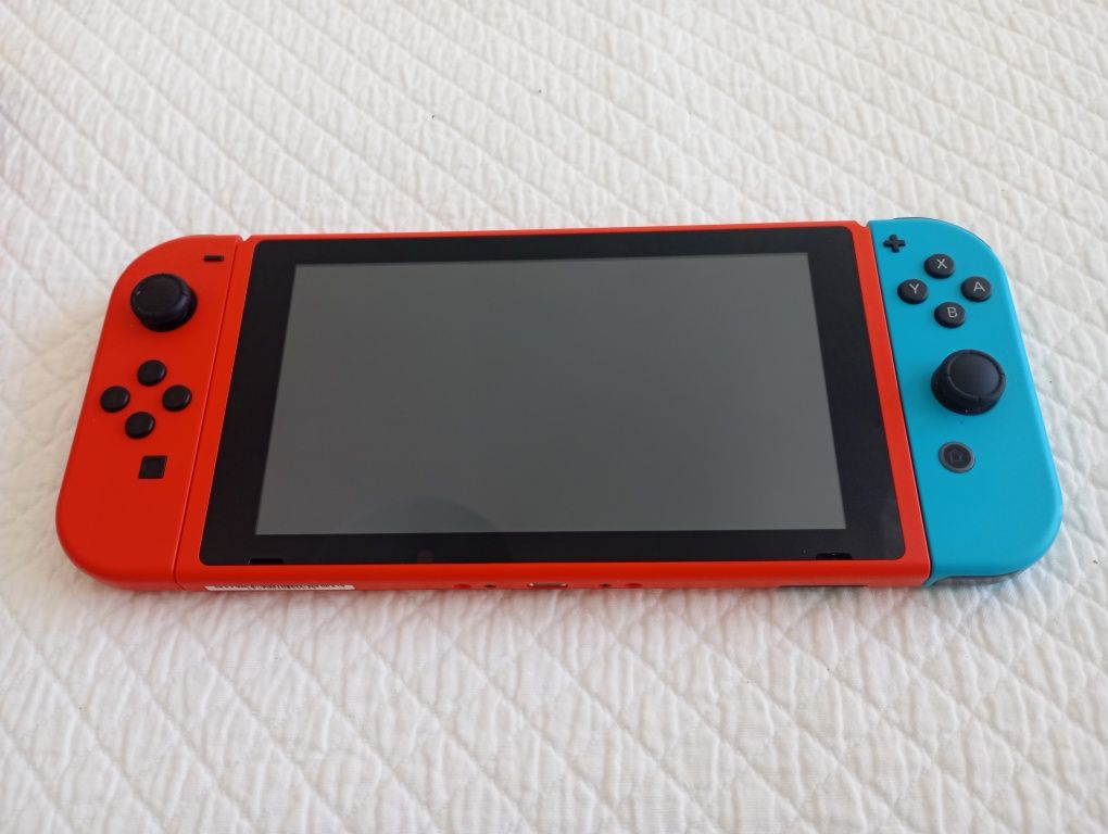 Nintendo Switch com acessórios