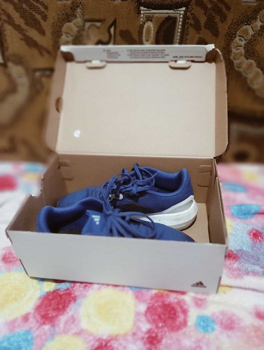 Кросівки Adidas оригінал відправляю накладним платежем!