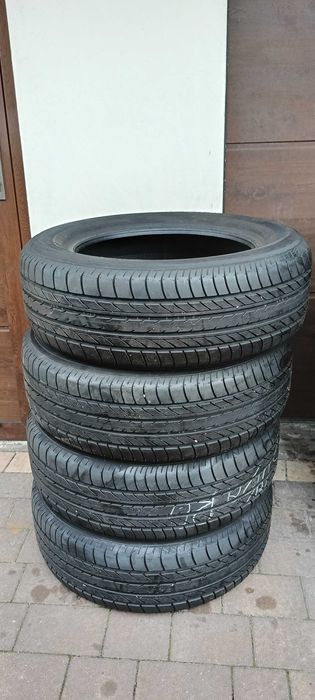 opona letnia 225/60R17 99H Yokohama bluearthve70