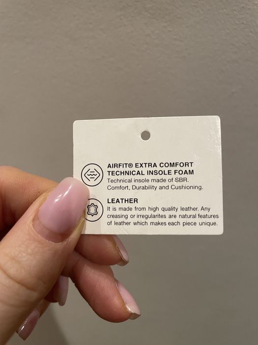 Czarne szpilki z puszkiem Zara