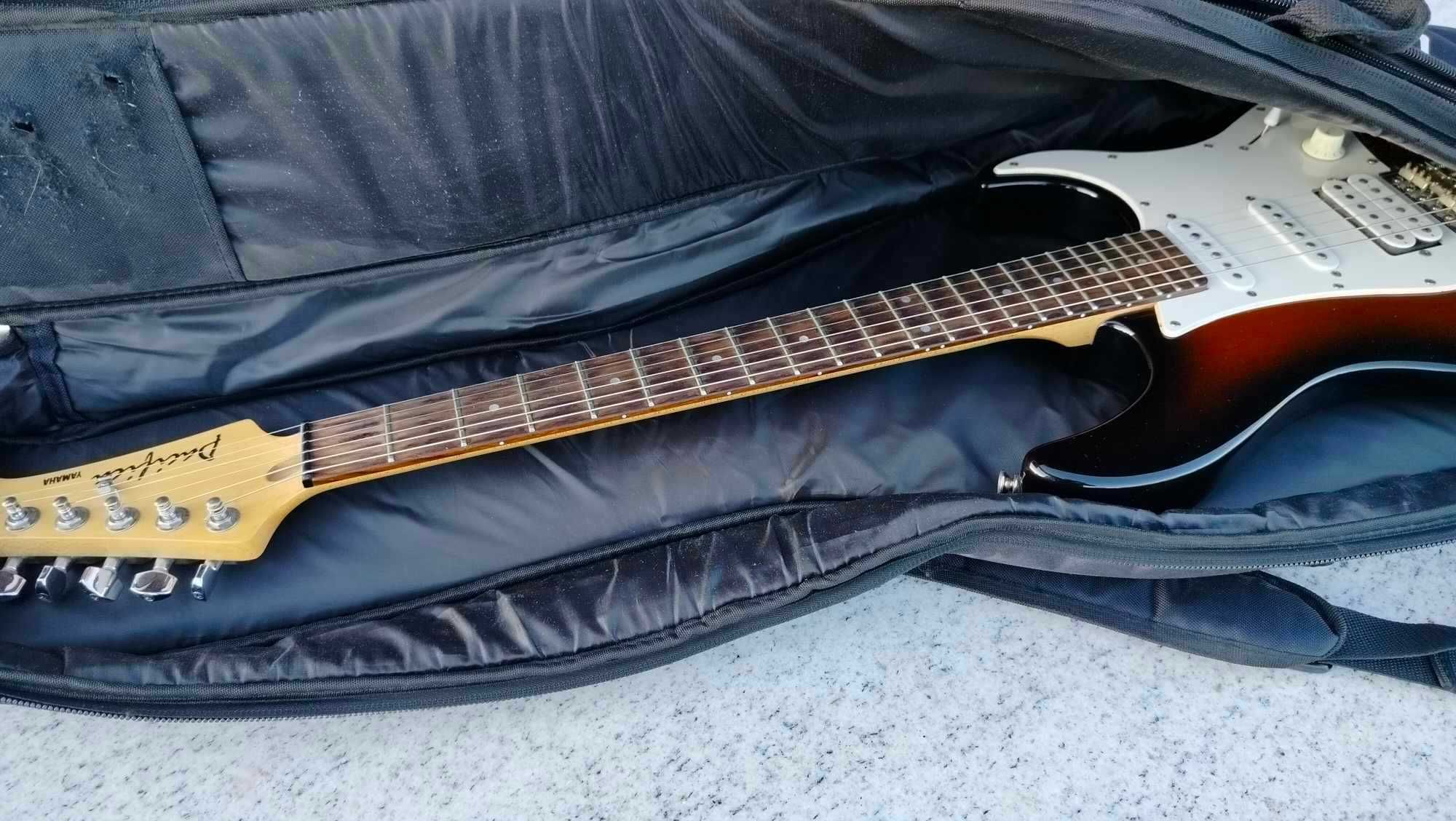 Gitara elektryczna Yamaha Pacifica 112J, wzmacniacz Peavey Backstage 2