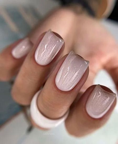 Услуги манікюру та педикюру