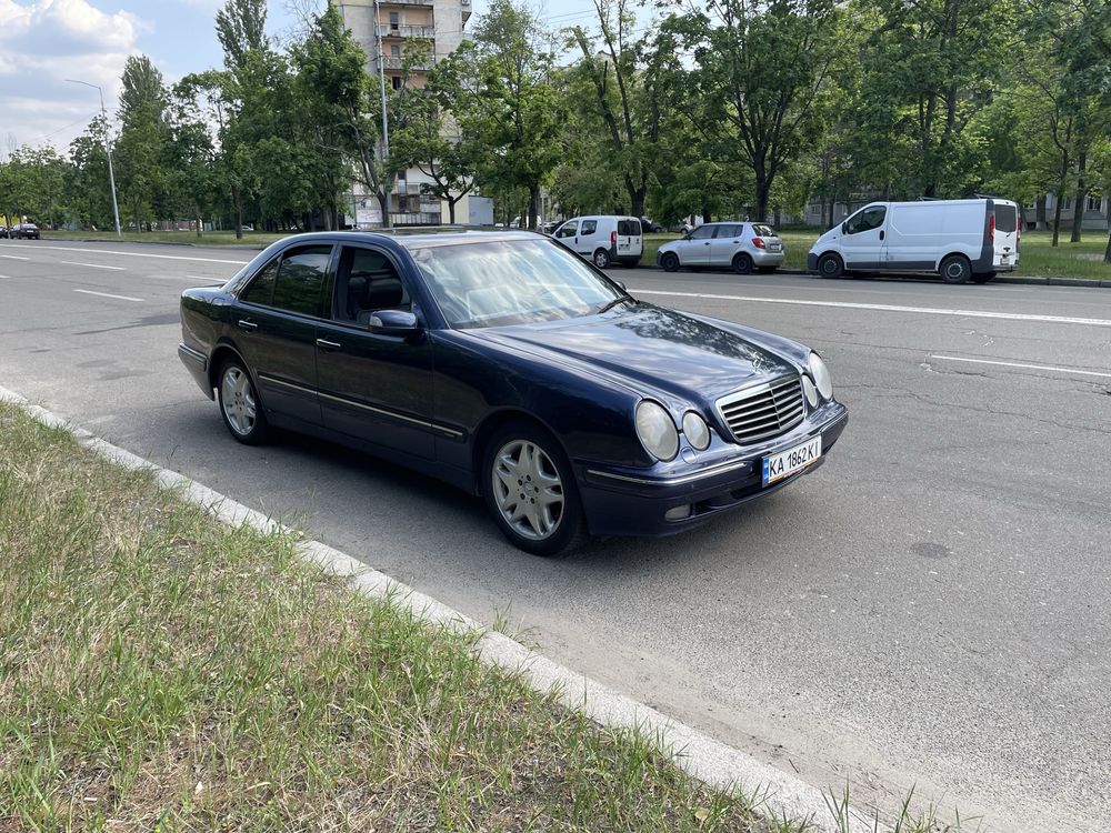 Продам mercedes e430 4matic