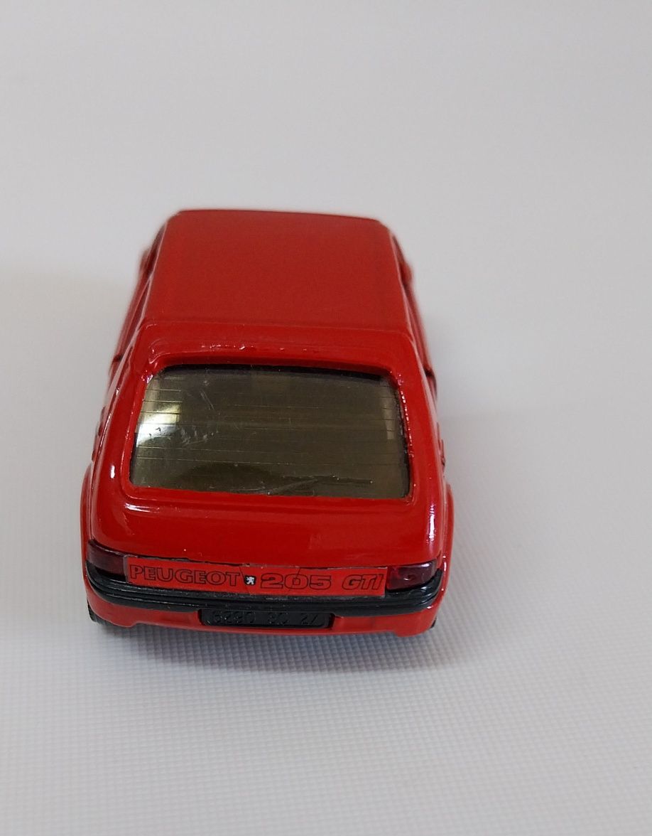 Miniatura antiga Solido Peugeot 205 escala 1/43