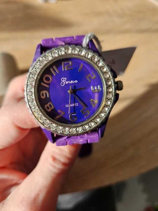 egarek damski Geneva – elegancki, nowa bateria, stan dobry (30–38 mm)