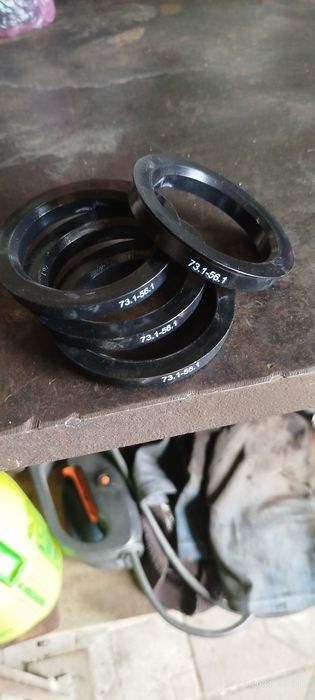 Центровочнні кольца на легкосплавні диски 73.1 на 56.1