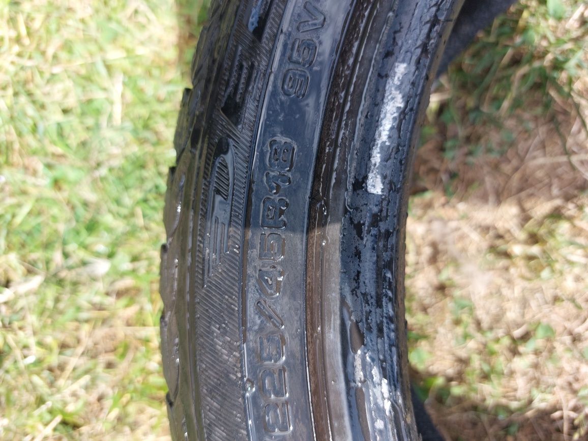 Opony 215/50 R 18