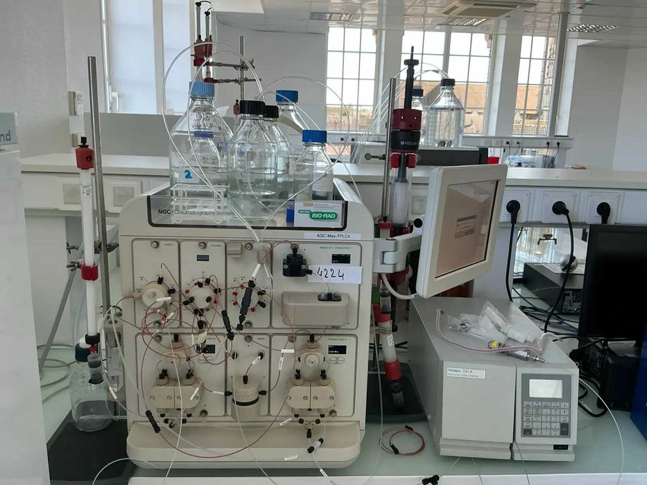 Bio Rad NGC Quest 10 / Waters 2414 system chromatograficzny FPLC