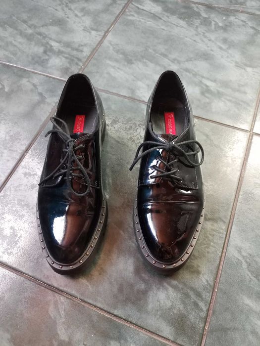 Туфли лоферы лаковые