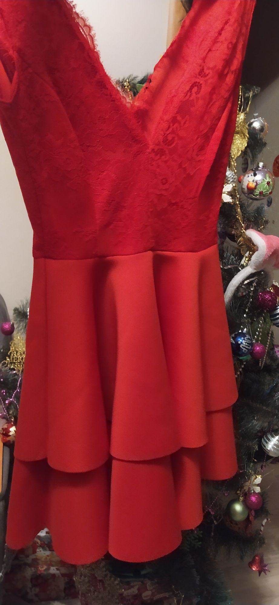 Сукня святкова червона